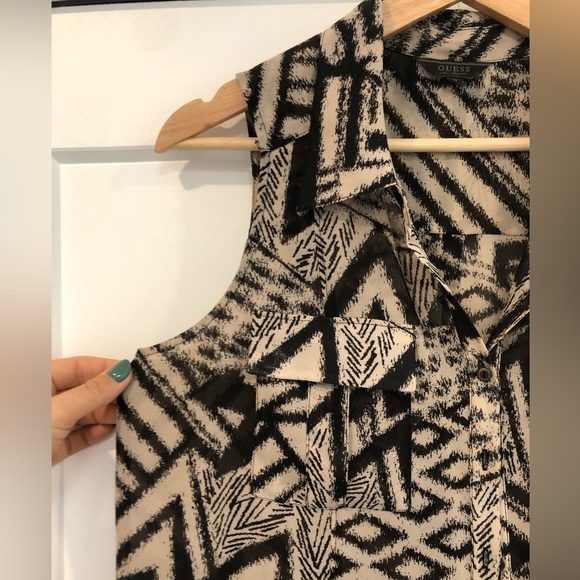 Printed Sleeveless Collared Dress Top - Picture 2 of 3